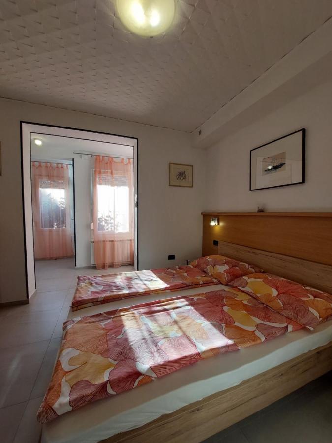 Apartmani Gamboc + Experience And Discounts Умаг Екстер'єр фото